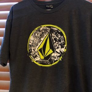 Volcom Tee. Dark grey